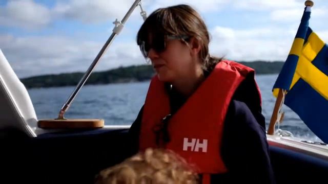 Söndags båttur till Solsidan смотреть онлайн