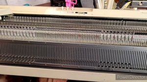 Кардиган оверсайз жемчужной резинкой на вязальной машине