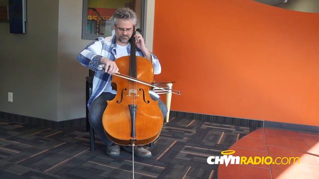 WSO's Yuri Hooker performing Bach Sarabande for cello смотреть онлайн