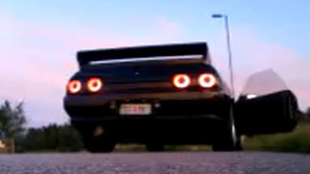 Skyline R32 GTS-T With Bee*R Revlimiter смотреть онлайн