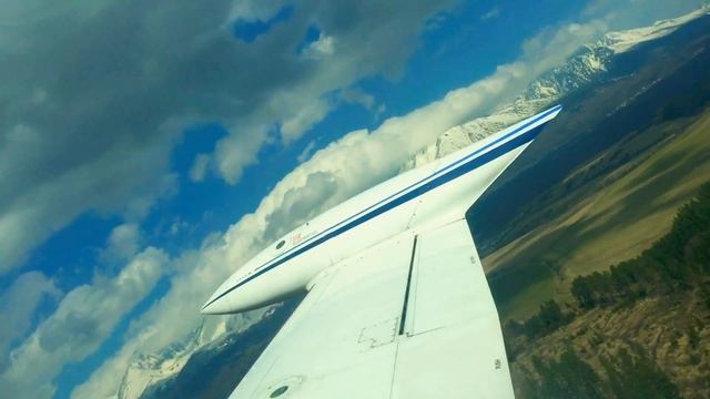 Departure from Poprad-Tatry airport смотреть онлайн