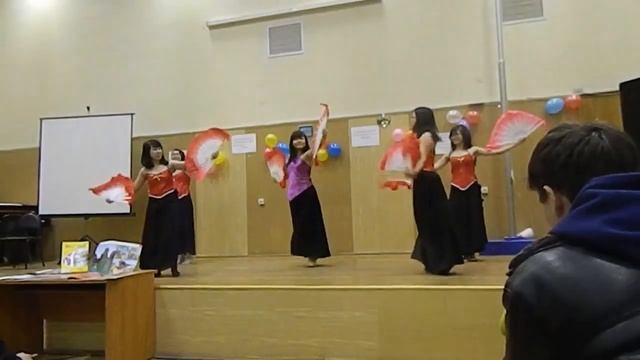 Вьетнамский танец: Thoáng xuân quan họ. смотреть онлайн