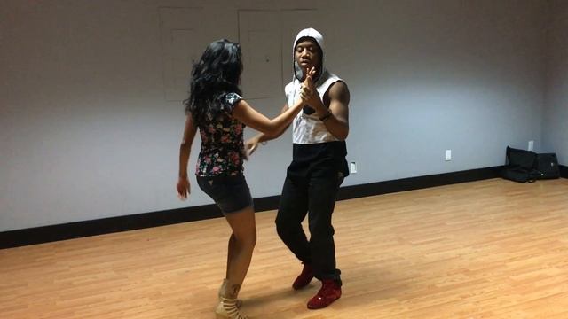 Bachata class with Roger One of a Kind смотреть онлайн