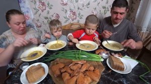 мукбанг гороховый суп и копчёные крылышки