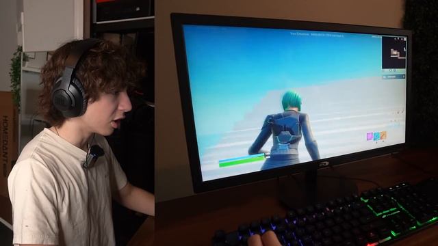 Why Is Everyone Buying This 330$ Gaming Setup?! смотреть онлайн