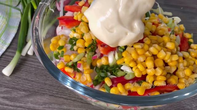 Учурдун витаминдүү салаты! #онойсалаттар // Весенний салат с редиской// Салат с редиской и капустой смотреть онлайн