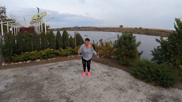 Zin pley 91 Zumba - Sueltate | Fitness çevrimiçi zumba eğitimi 2021 смотреть онлайн