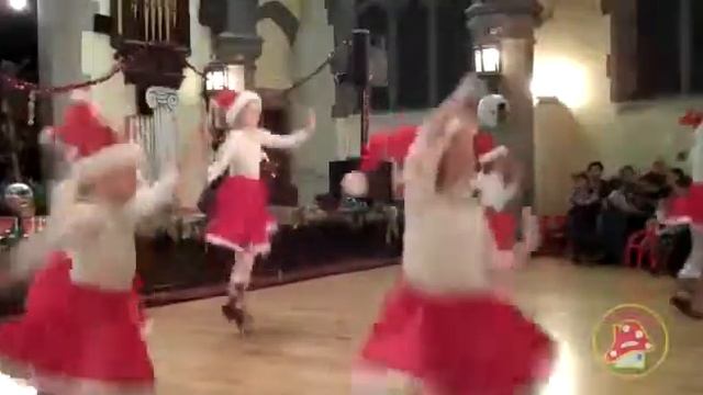 Танец ёлка шарики хлопушки смотреть онлайн