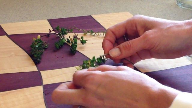 Prepare Fresh Thyme for Cooking смотреть онлайн