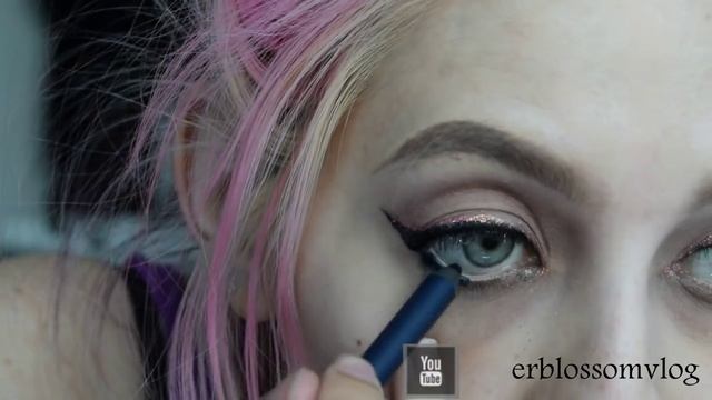 #39 Графичный макияж. Стрелка при помощи пигмента смотреть онлайн