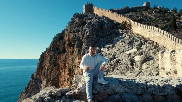 Прогулка по исторической Крепости Аланьи/Город, созданный в 1226 году смотреть онлайн