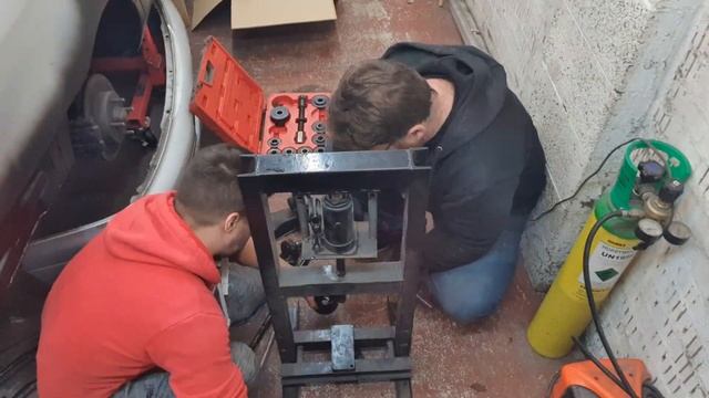 Nissan Primera GT Turbo Build - Strut in Style (E2) смотреть онлайн