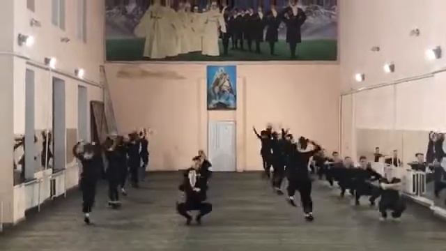 Фрагмент русского танца в исполнении ансамбля Иристон смотреть онлайн