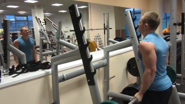 Бицепс со штангой стоя 47.5х5. Собственный вес 73 кг.