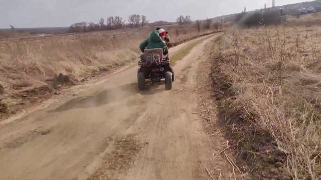 Колхозные покатушки.Осторожно дети!! смотреть онлайн