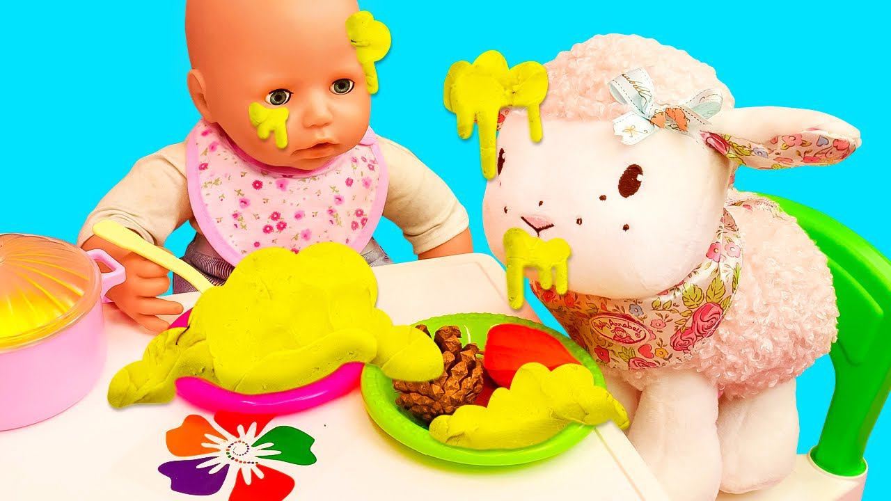 Пупсик БЕБИ БОН – Беби Анабель Кормит овечку! Игры в куклы и дочки матери с Baby Born смотреть онлайн