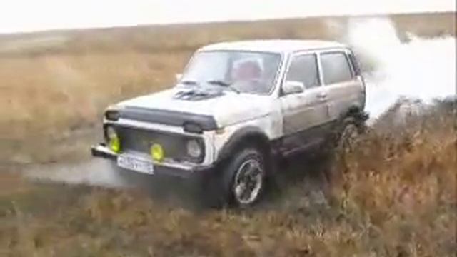 Нива штурмует ручей.wmv смотреть онлайн