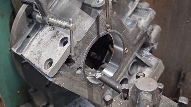 1/2 VW Build - Part 10 - Boring The Case For 94MM Cylinders