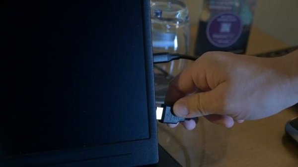 Uperfect 17.3" 4K GAMING MONITOR