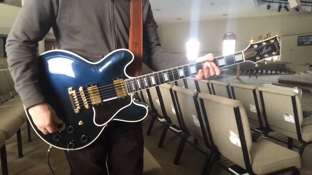 1994 Gibson Custom Shop Centennial Edition BB King Lucile in extremely rare deep blue смотреть онлайн