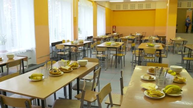 С 1 сентября 2020 года ученики 1-4 классов питаются бесплатно смотреть онлайн