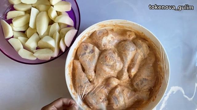 СОЧНЫЕ КУРИНЫЕ НОЖКИ В ДУХОВКЕ. Универсальный маринад. Тауық етіне арналған универсалды маринад смотреть онлайн