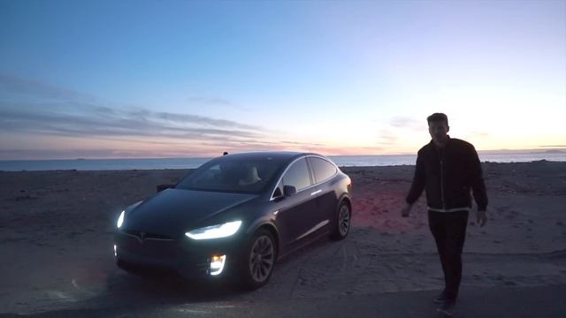 Tesla Model X - Функции ключа смотреть онлайн