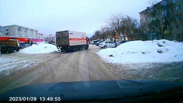 Уважайте друг друга на дороге.