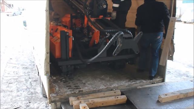 Отгрузка в Казань, Екатеринбург. Самоходка для завинчивания свай SVAIKRUT-80LS, SVAIKRUT-22LS смотреть онлайн