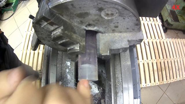 Волшебные колечки или обработка литья из эпоксидной смолы на токарном станке смотреть онлайн