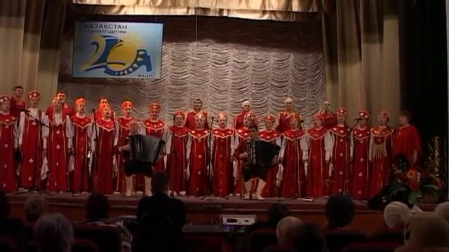 Хор ИСТОКИ. Сердцем землю люблю смотреть онлайн