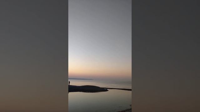 Воспоминание это не прошлое. Это состояние здесь и сейчас. В этот момент для вас УМИРОТВОРЕНИЕ.