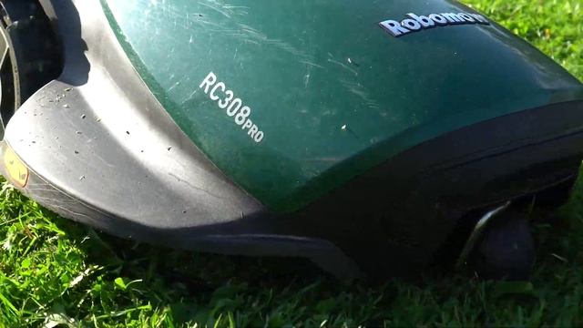 РОБОТ, который приехал на ДАЧУ работать: газонокосильщик смотреть онлайн