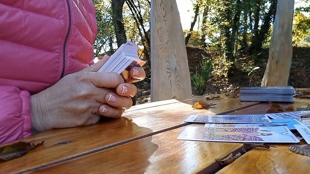 Что тебе надо знать в это мгновение❓️ #еленалучтаро #яженщина #тароонлайн смотреть онлайн