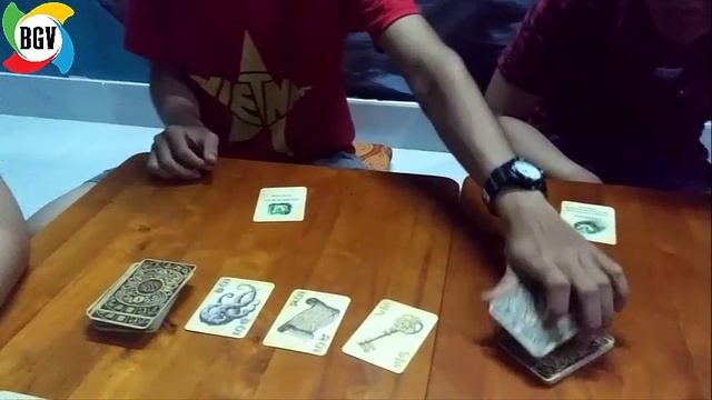 Board Games Việt - Hướng dẫn chơi board game Dead Man's Draw | Rút Bài Tử Thần смотреть онлайн
