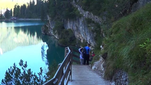 Озеро Брайес, озеро Мизурина, Доломиты смотреть онлайн