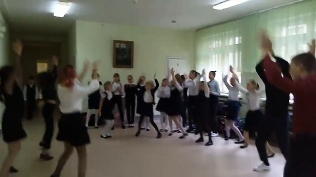 По порядку стройся в ряд, на зарядку все подряд смотреть онлайн