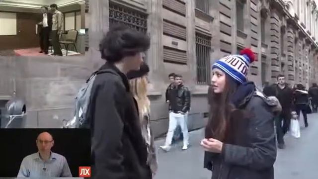 Уличный гипноз, просто подошел сказал пару слов и девушка не может двигаться смотреть онлайн