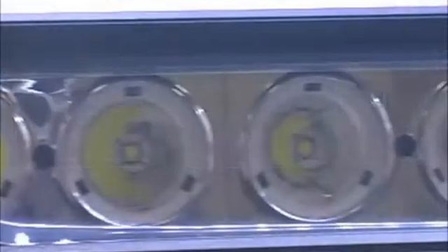 Автомобильный светодиодный прожектор CREE 60W смотреть онлайн