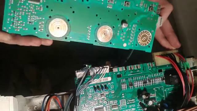 MASINA de spalat indesit witl125 error F12 cum scap de ea смотреть онлайн