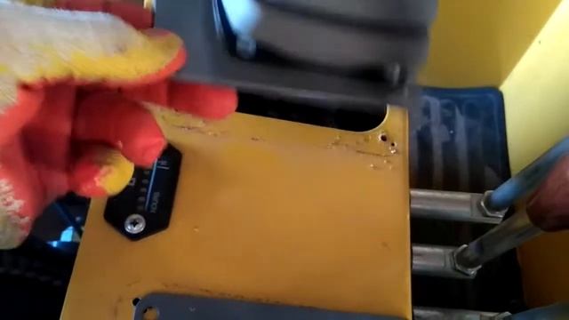 Миниэкскаватор HT10 протяжка гидравлических шлангов на распределителе 02 пыльник продолжение смотреть онлайн