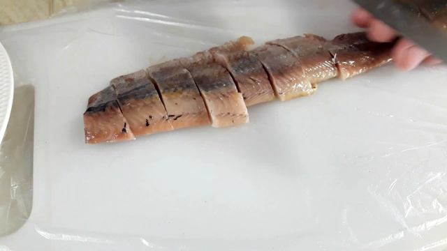 Селедка в кефире с горчицей. Холодная закуска из селёдки, она как маринованная селедка в банке! смотреть онлайн