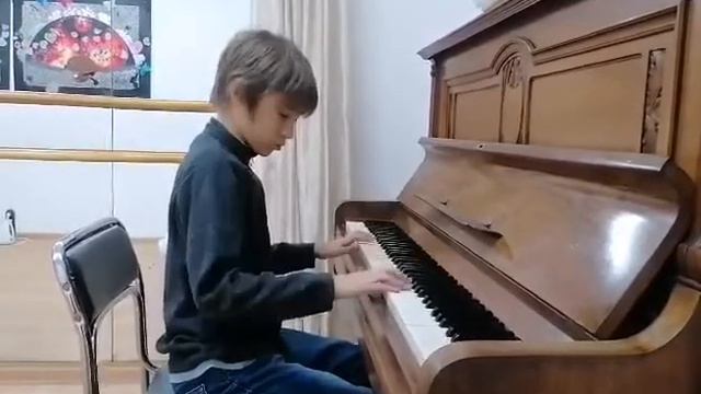 CC21 MAKSIMIYAN TSANKOV 10 смотреть онлайн