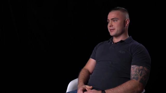 ПОЖАРНЫЙ. Зачем вообще столько одежды? смотреть онлайн