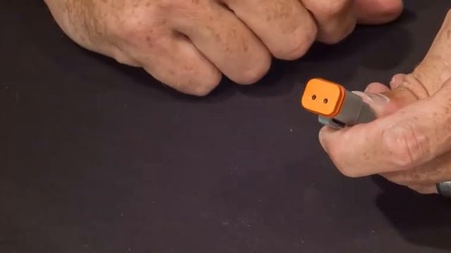 How do I install a Deutsch 2 pin connector? смотреть онлайн