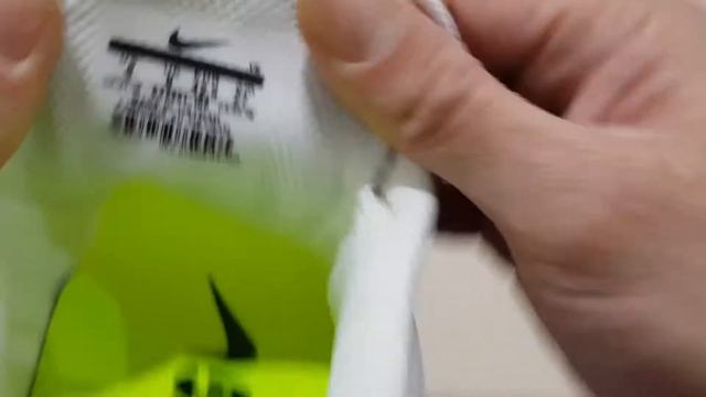 Unboxing NIKE AIR ZOOM PEGASUS 35 WORLD BEST RUNNING/MARATHON SHOES (100% ORIGINAL ASLI & RESMI) смотреть онлайн