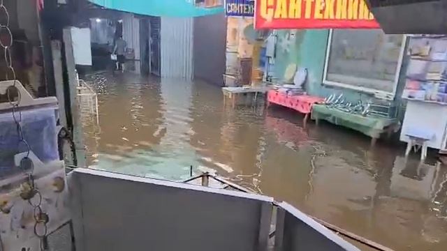 затопило Кировский рынок смотреть онлайн