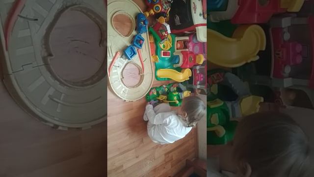 Железная дорога и зоопарк Fisher price смотреть онлайн
