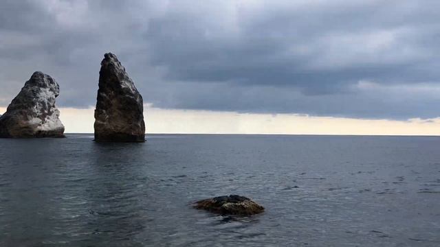 На доске за резиновой лодкой смотреть онлайн