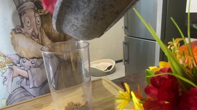 ГРИБНОЙ СУП ПЮРЕ....Очень вкусно...с чипсами из пармезана....